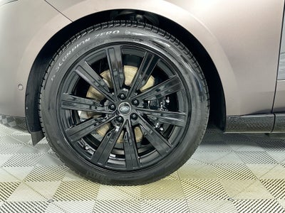 2025 Land Rover Range Rover Plug-In Hybrid SE