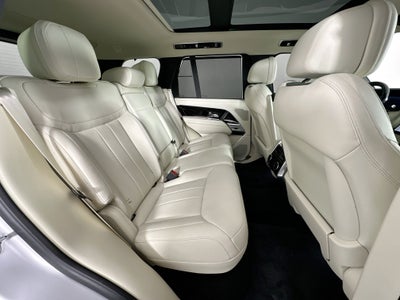 2025 Land Rover Range Rover SE