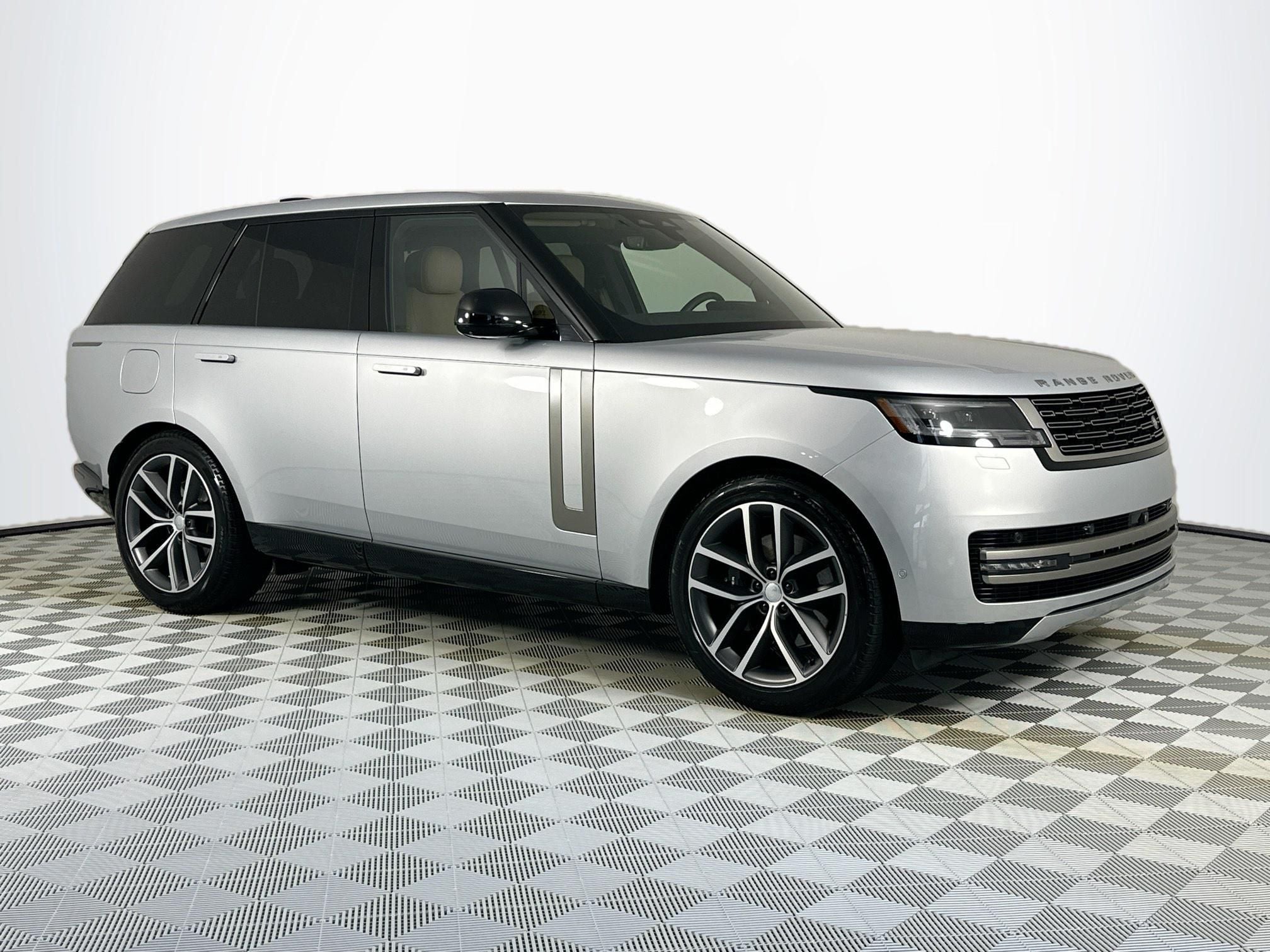 2024 Land Rover Range Rover SE