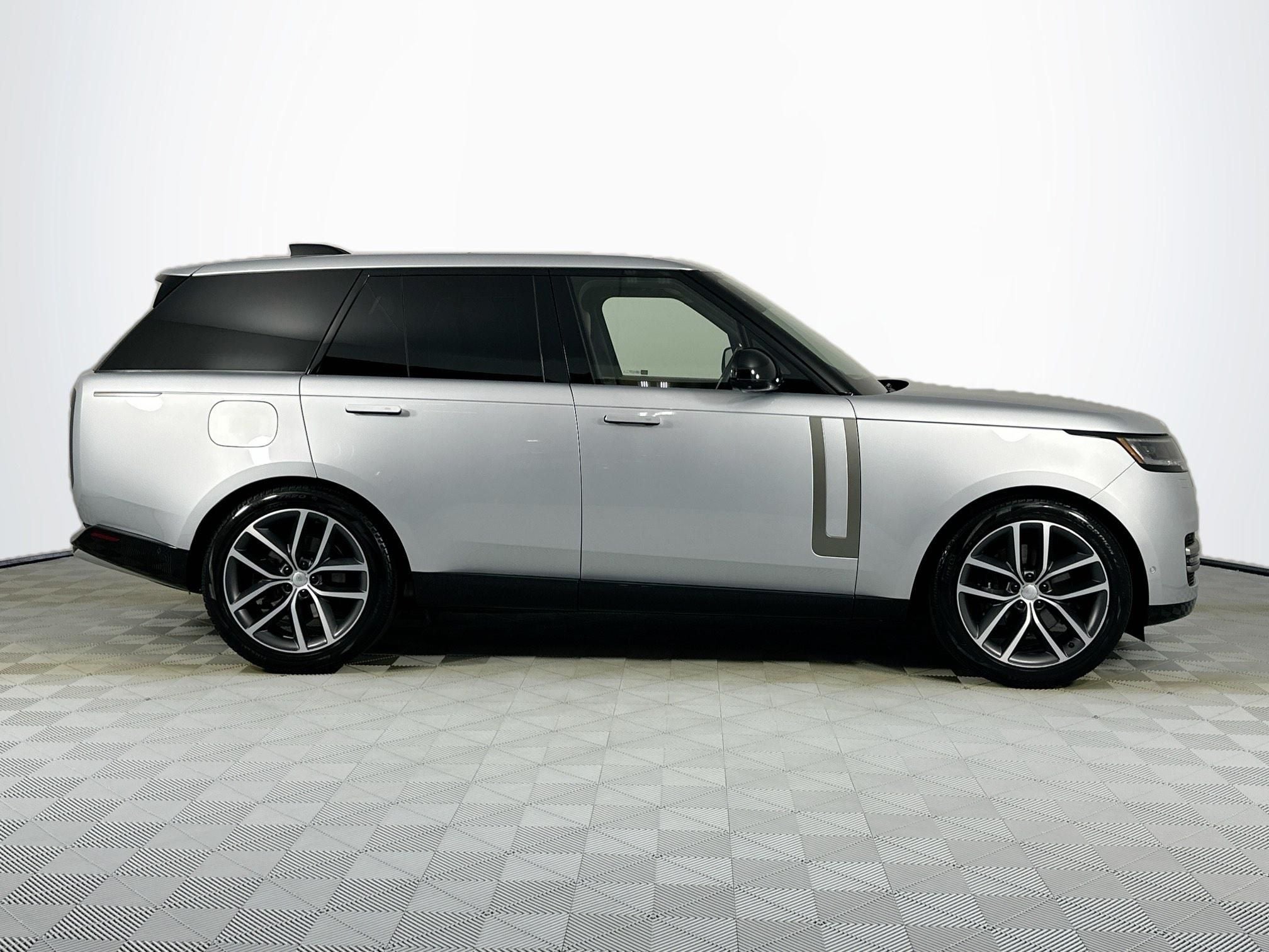 2024 Land Rover Range Rover SE