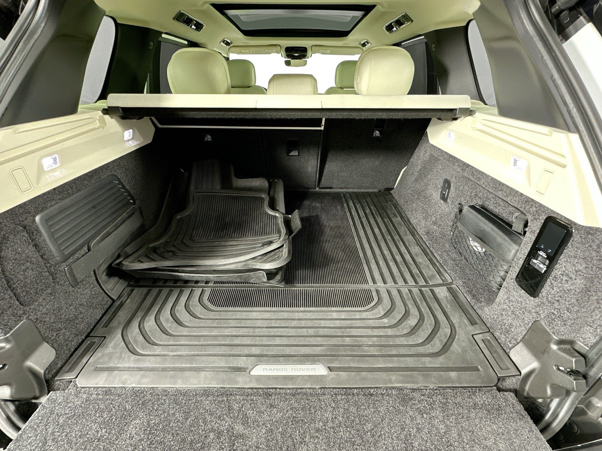 2024 Land Rover Range Rover SE