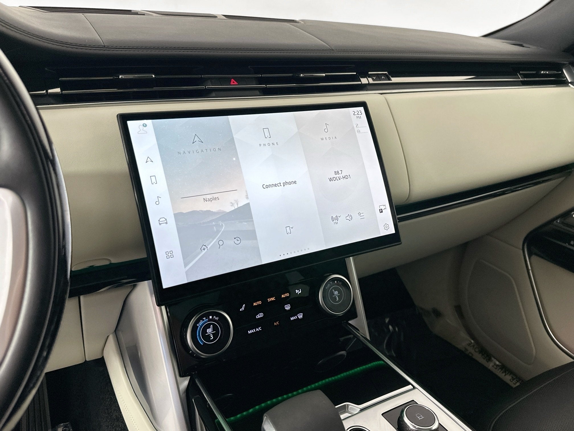 2023 Land Rover Range Rover SE