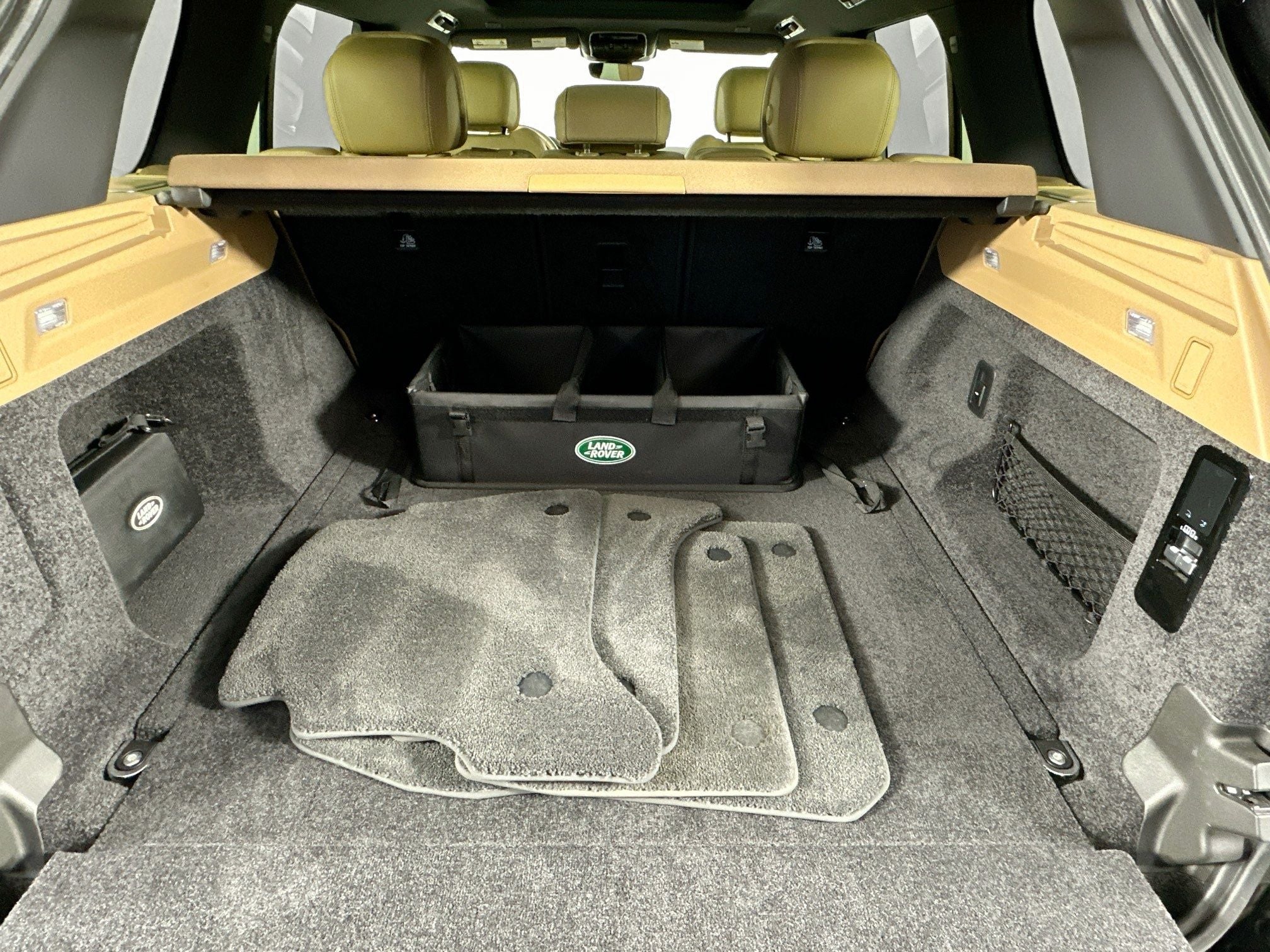 2024 Land Rover Range Rover SE