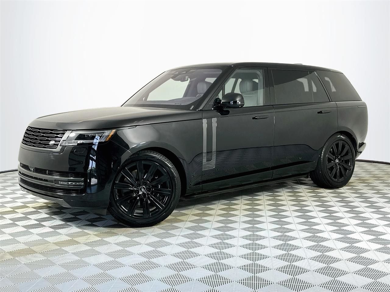 2023 Land Rover Range Rover SE LWB