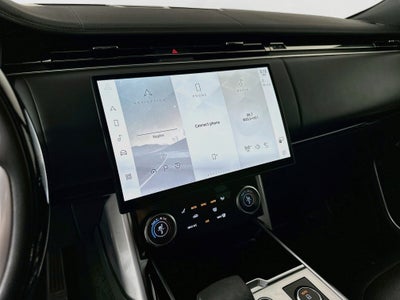 2023 Land Rover Range Rover SE LWB
