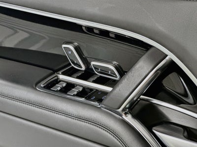 2023 Land Rover Range Rover SE LWB