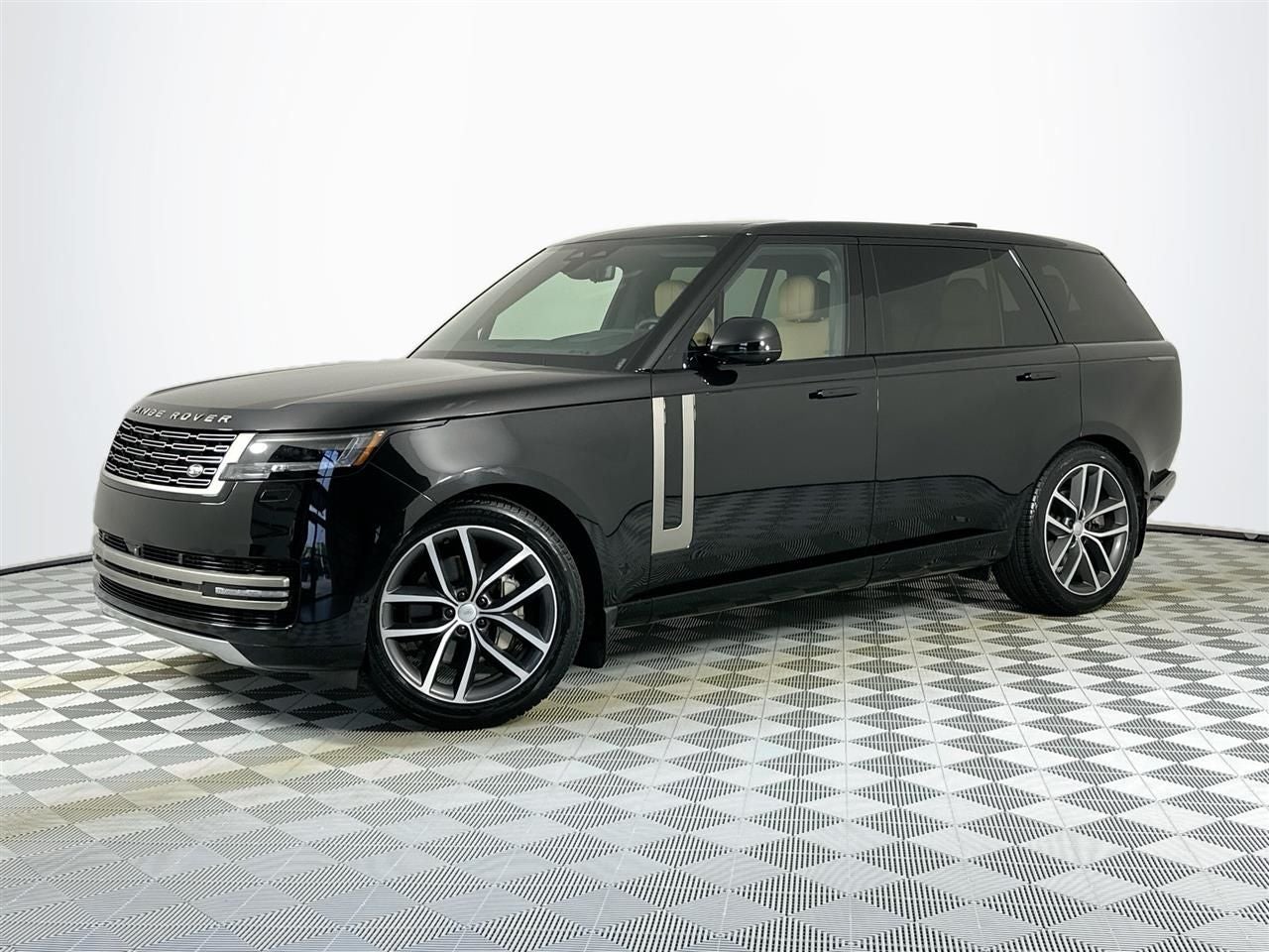 2024 Land Rover Range Rover SE LWB