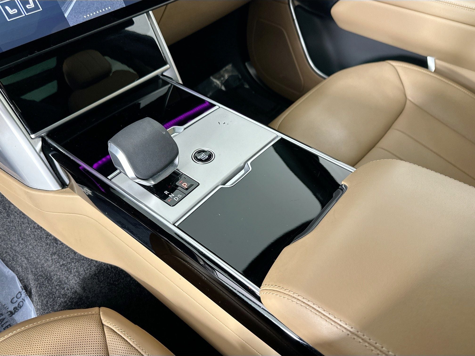 2024 Land Rover Range Rover SE LWB