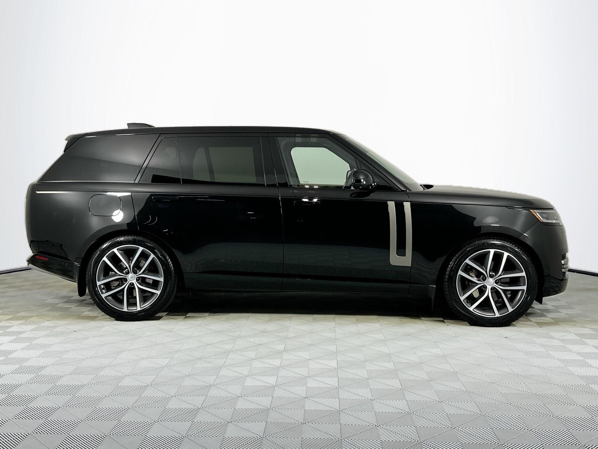 2024 Land Rover Range Rover SE LWB
