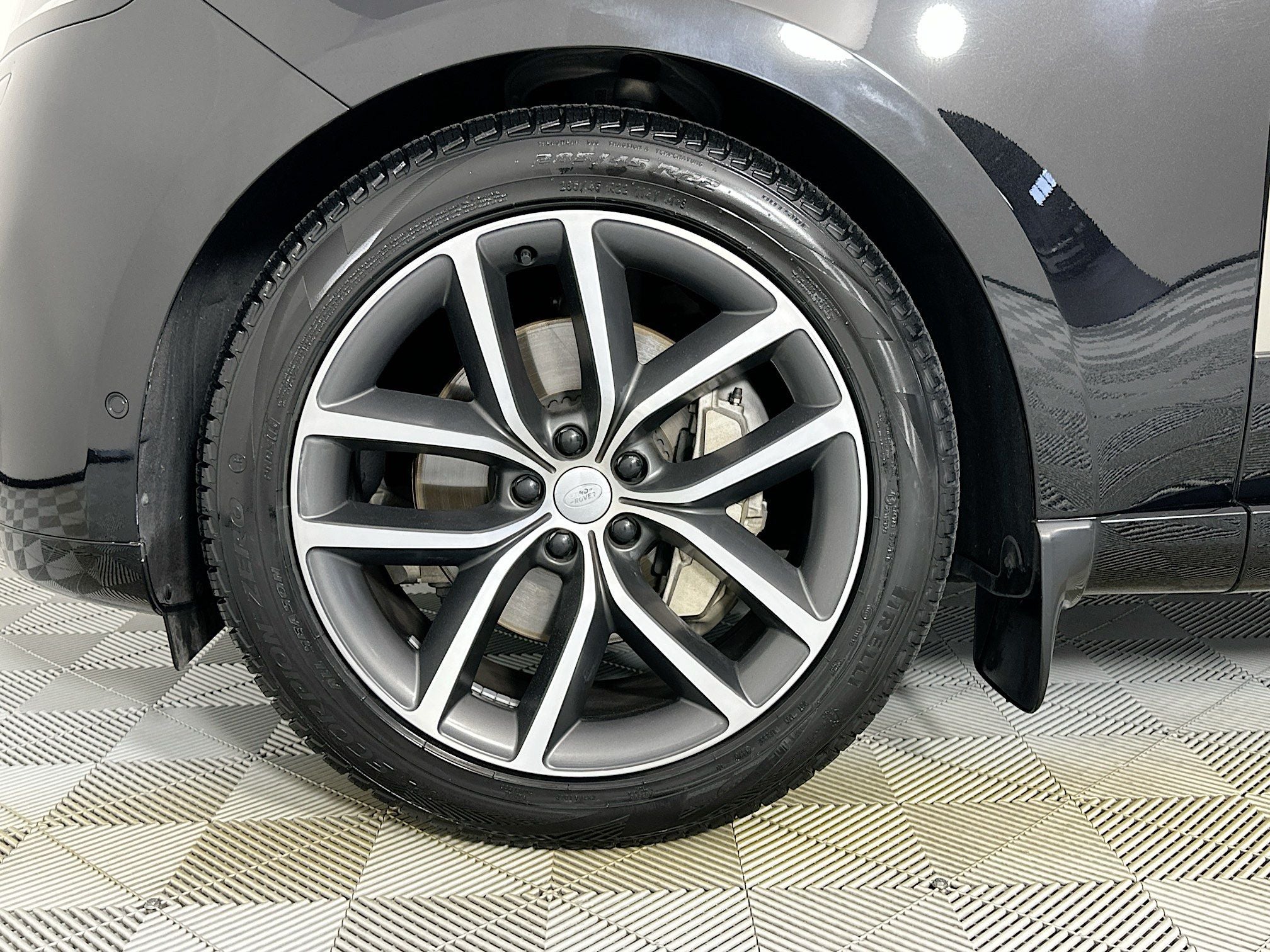 2024 Land Rover Range Rover SE LWB