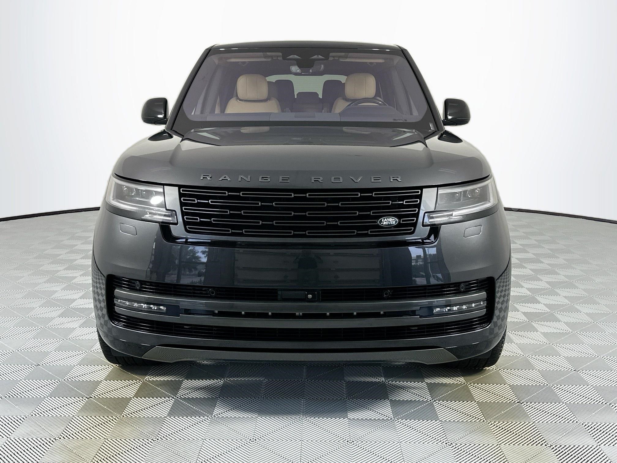 2023 Land Rover Range Rover SE LWB