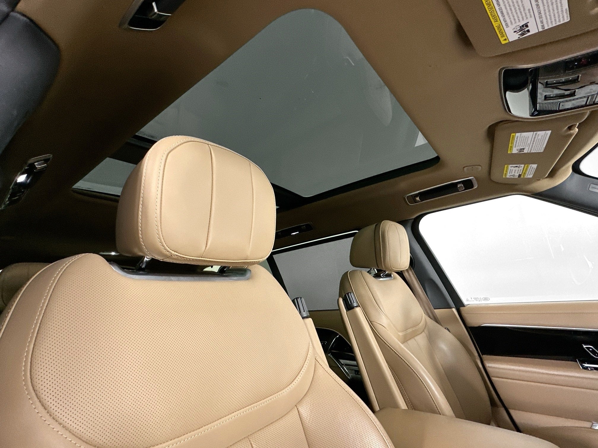 2023 Land Rover Range Rover SE LWB