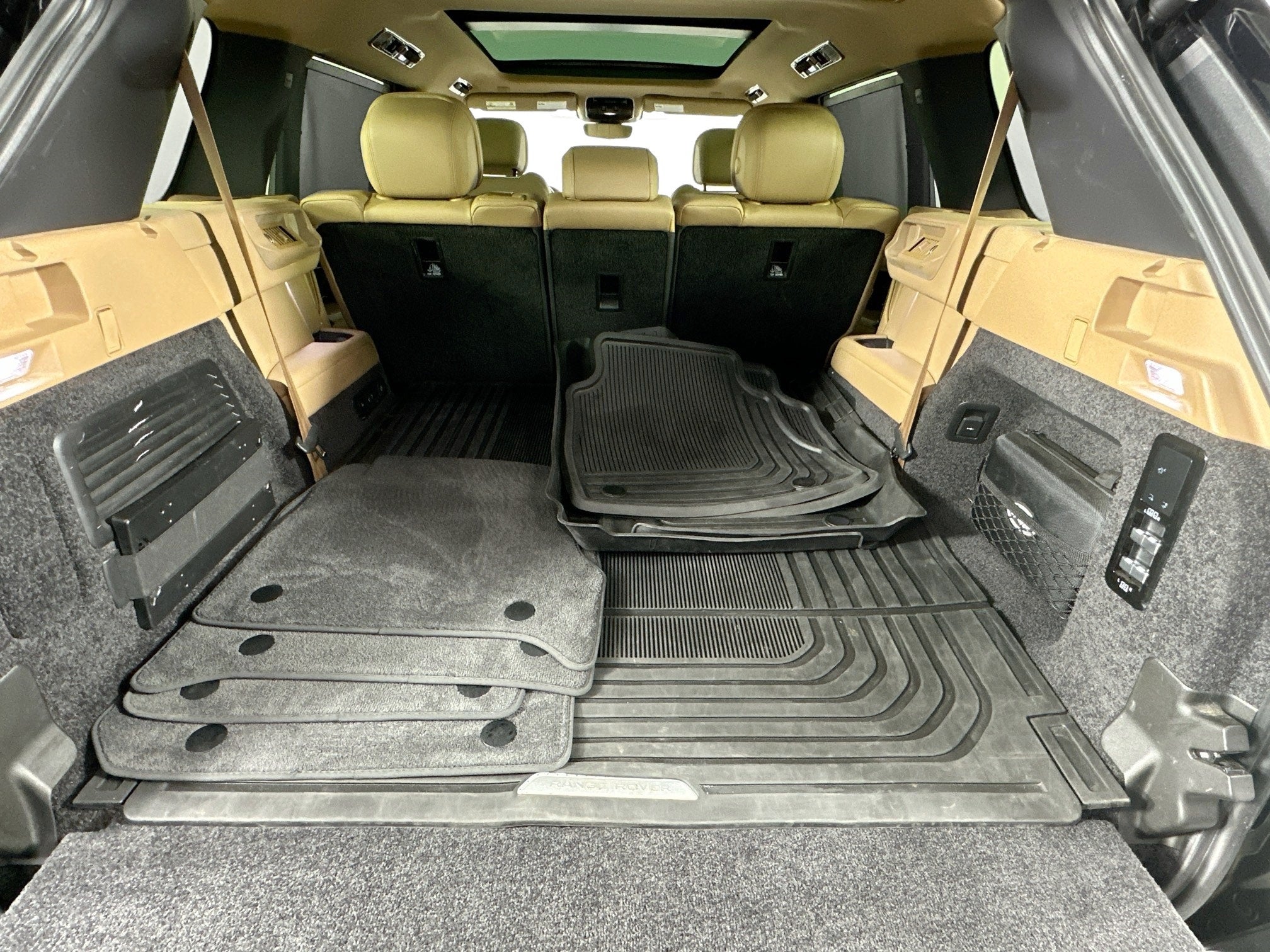 2023 Land Rover Range Rover SE LWB