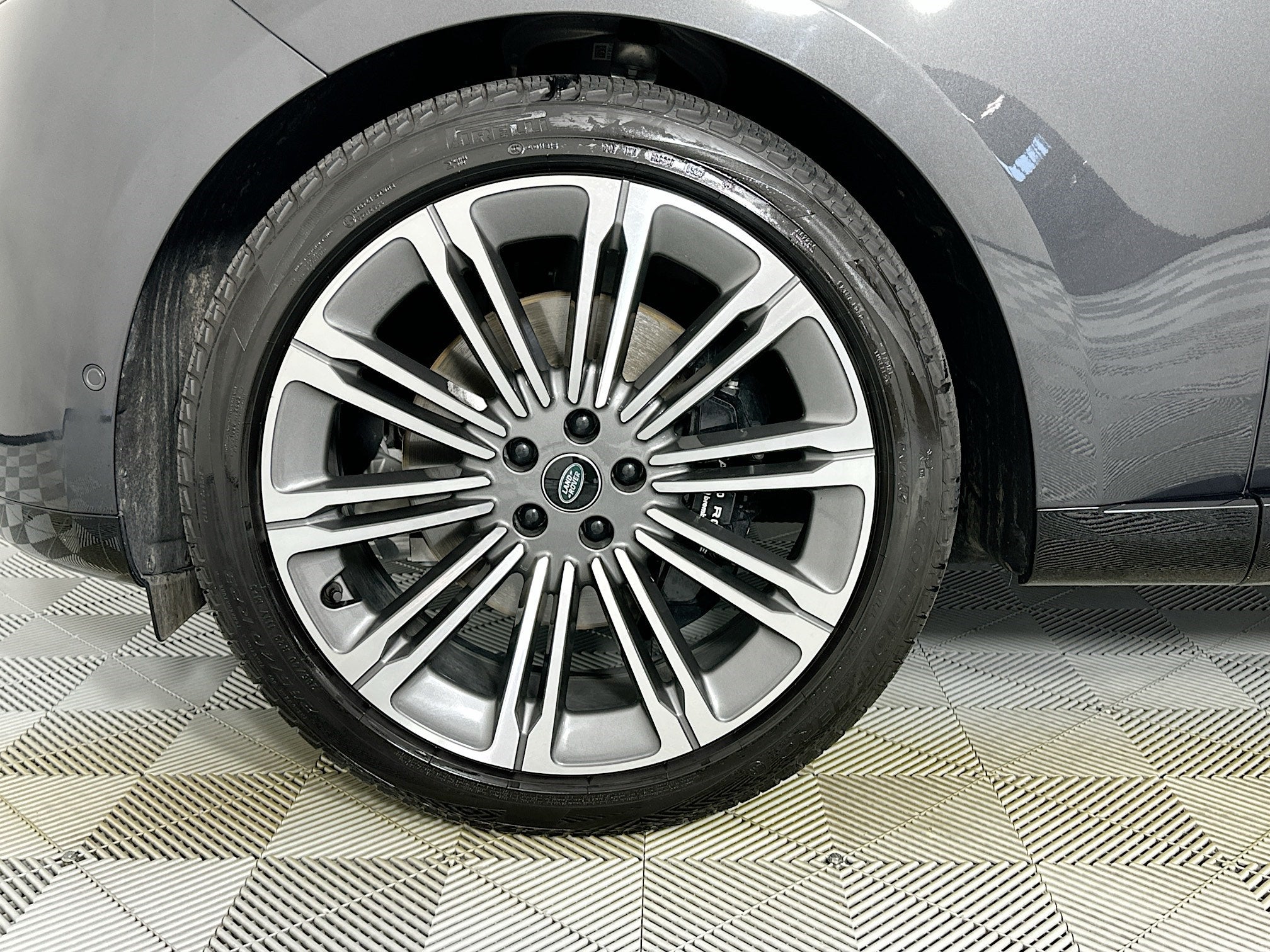 2023 Land Rover Range Rover SE LWB