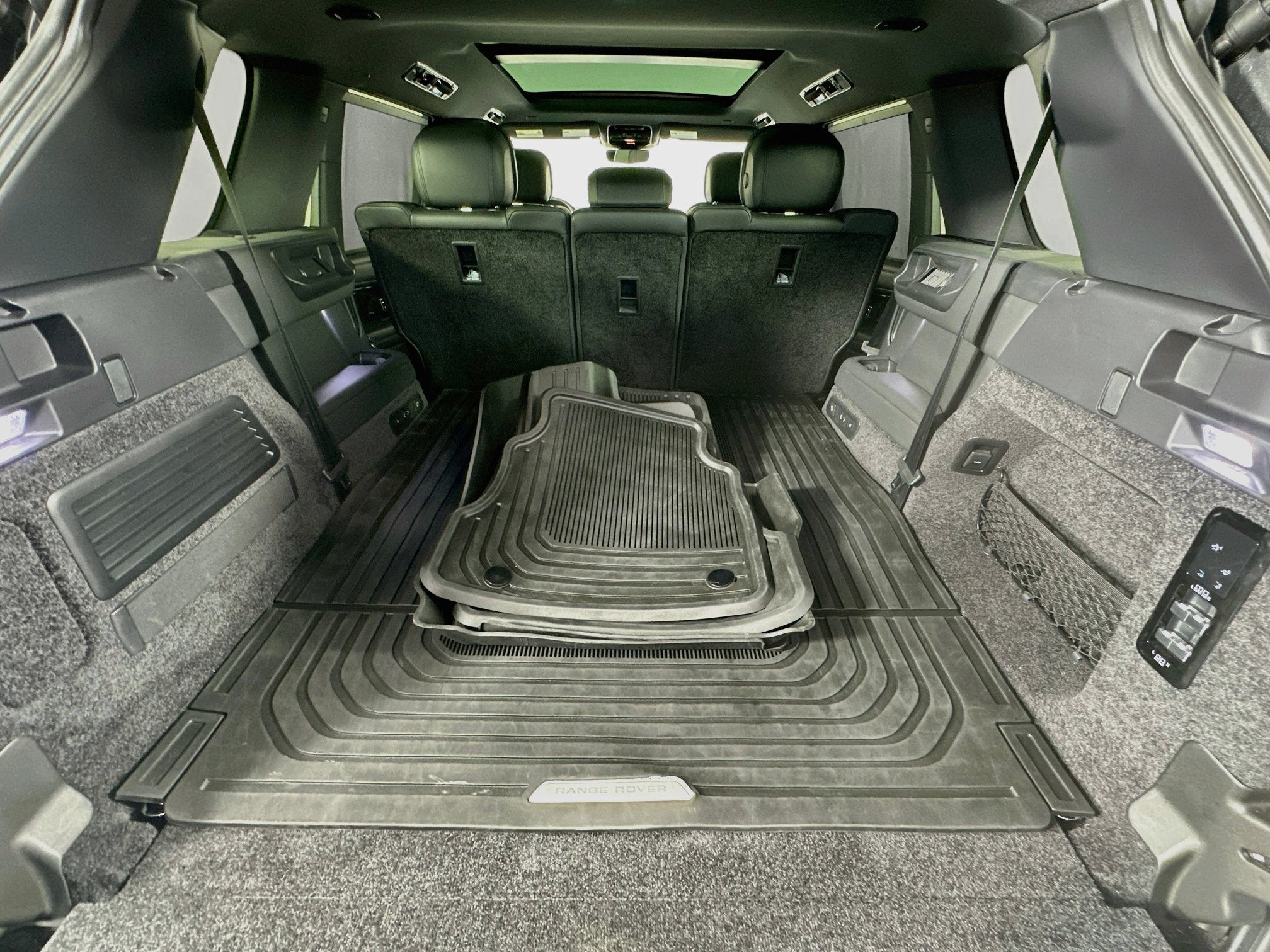 2023 Land Rover Range Rover SE LWB