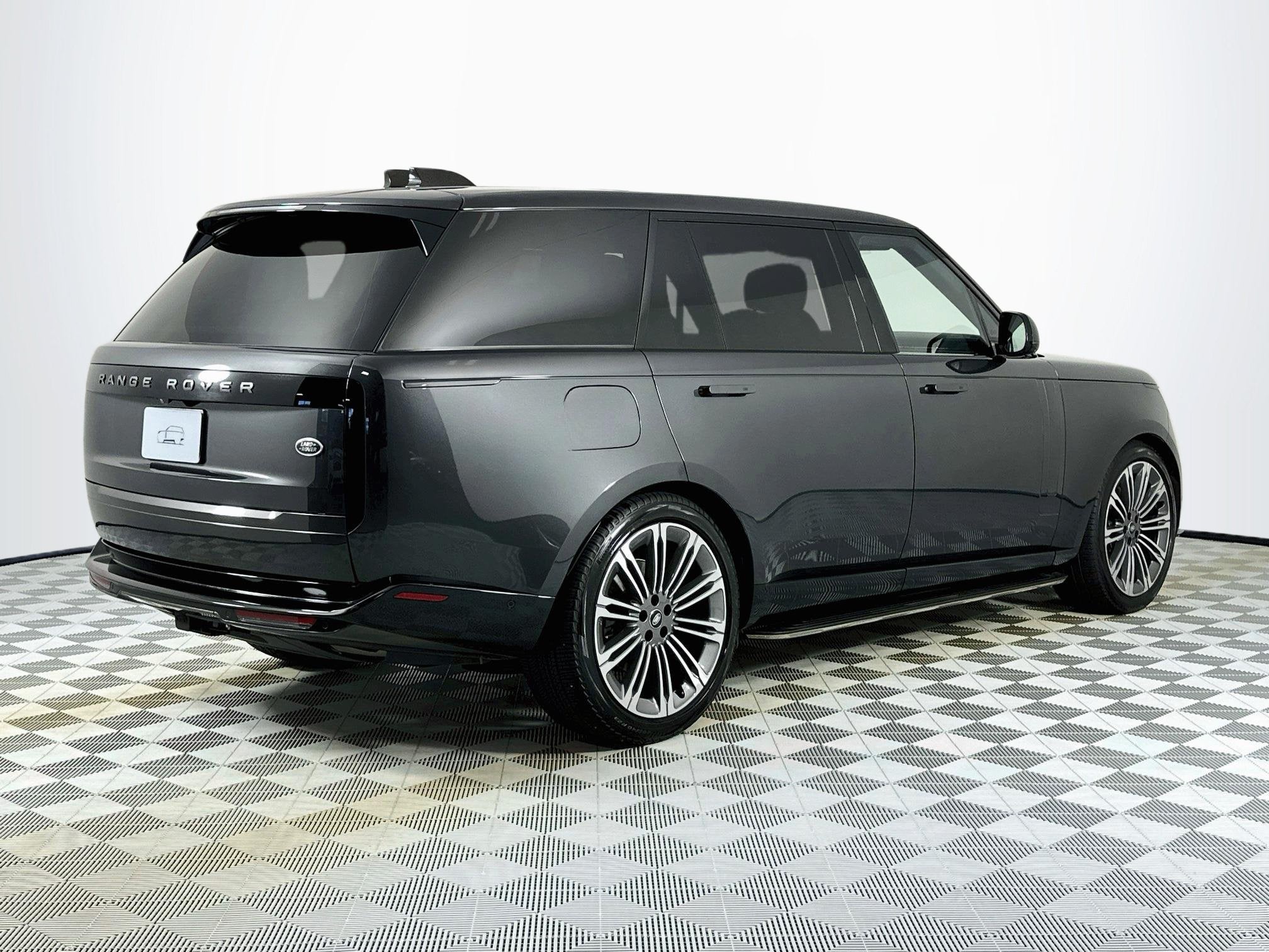 2023 Land Rover Range Rover SE LWB