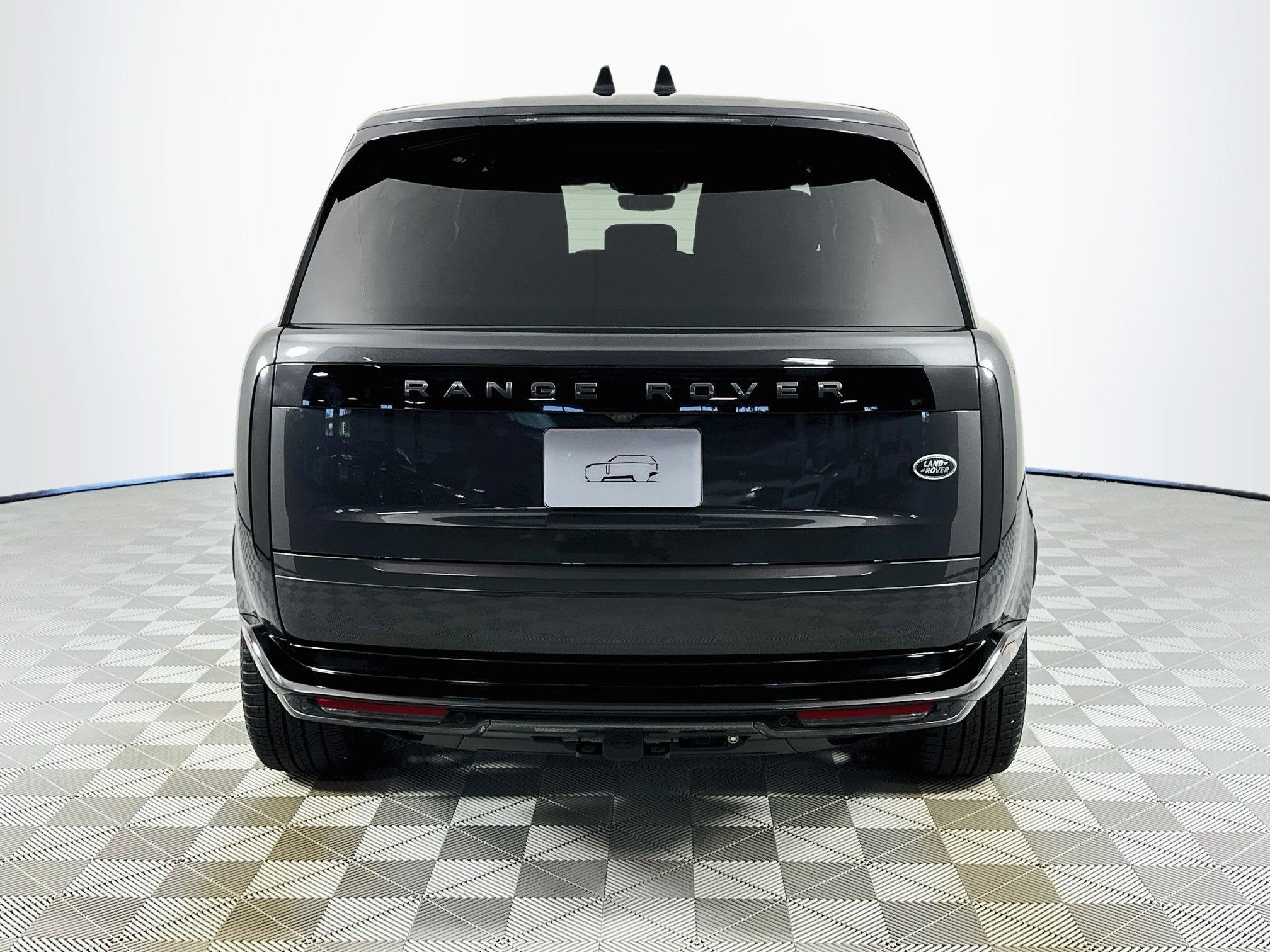 2023 Land Rover Range Rover SE LWB
