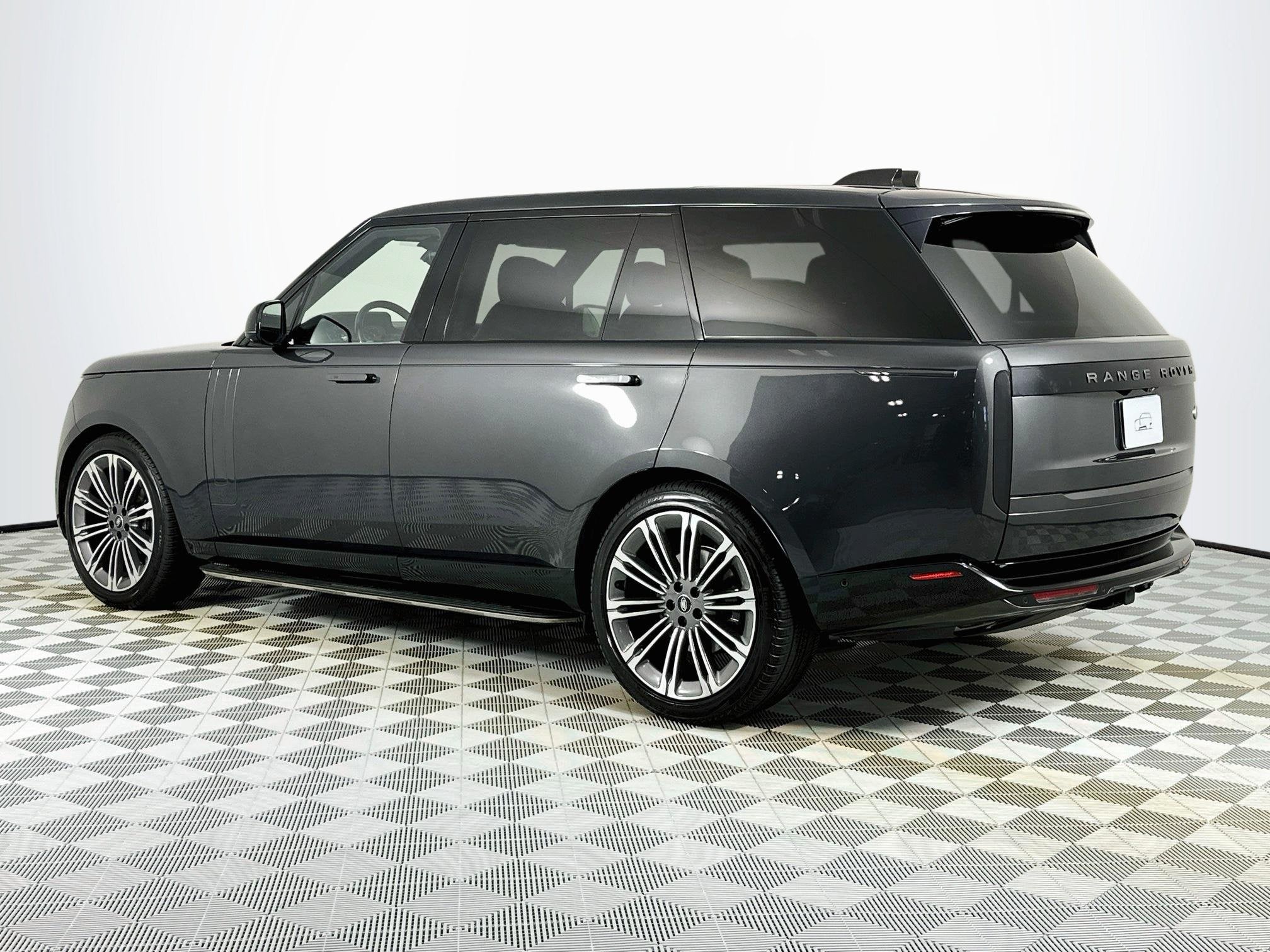 2023 Land Rover Range Rover SE LWB