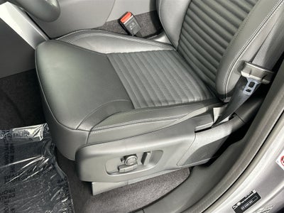 2025 Land Rover Discovery S