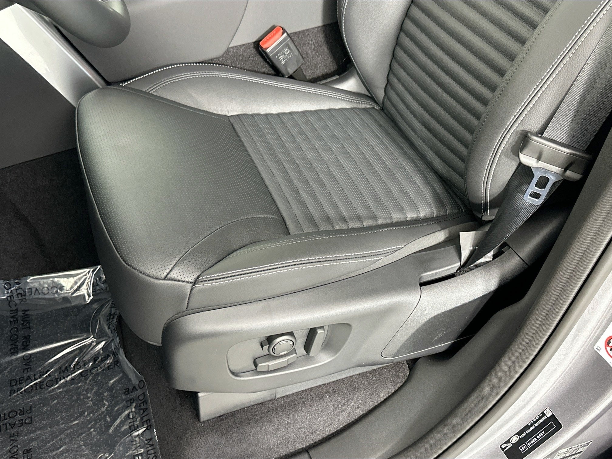 2025 Land Rover Discovery S