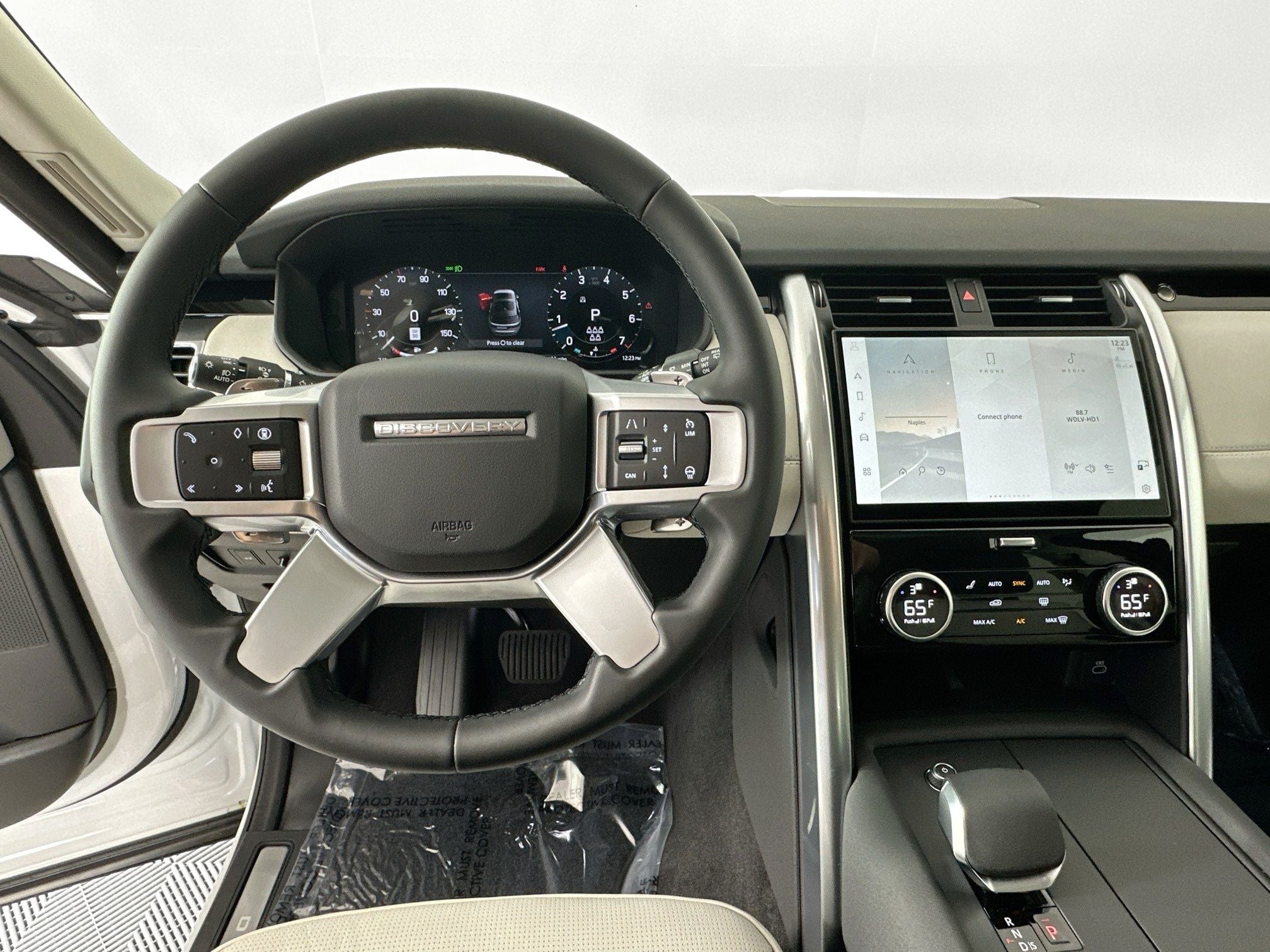 2025 Land Rover Discovery S