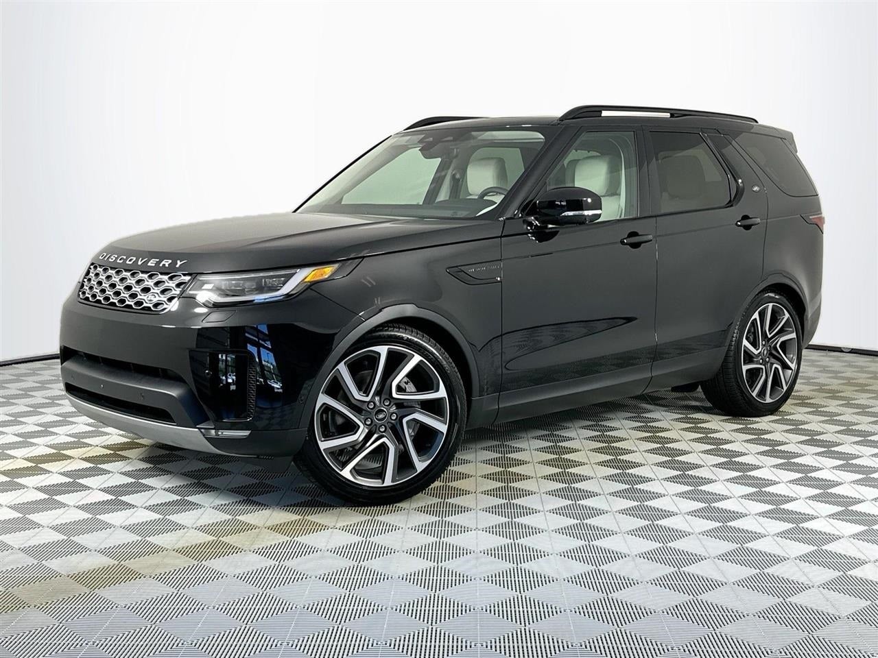 2025 Land Rover Discovery S