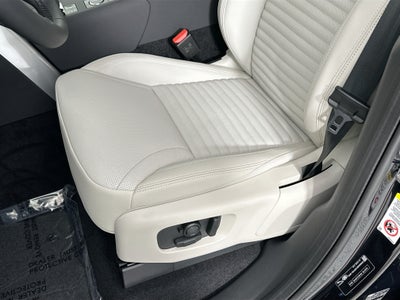 2025 Land Rover Discovery S