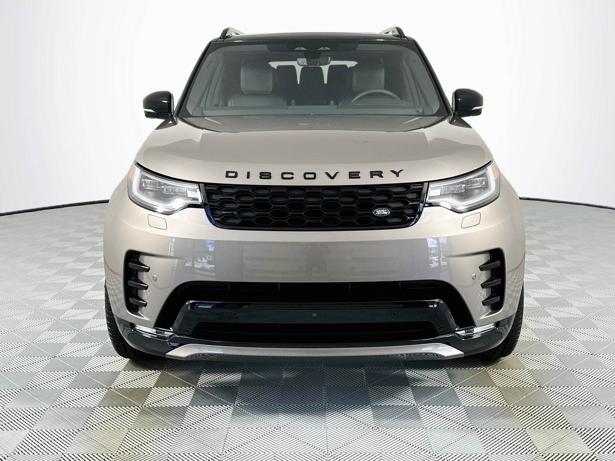 2026 Land Rover Discovery Dynamic SE