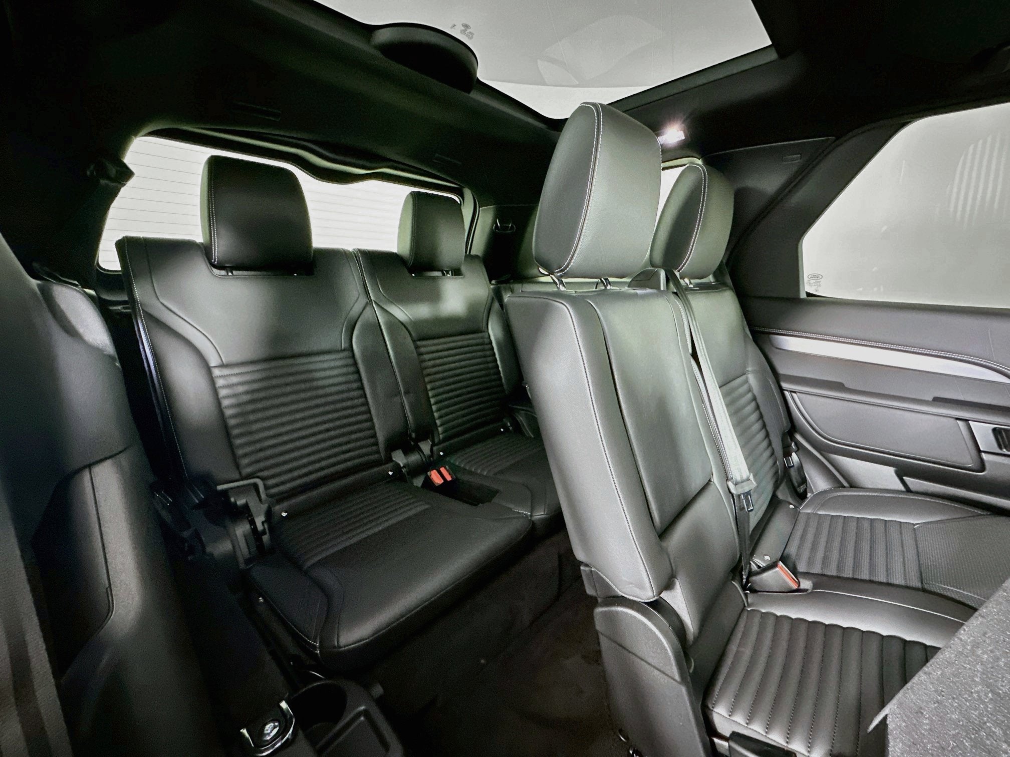2026 Land Rover Discovery Dynamic SE