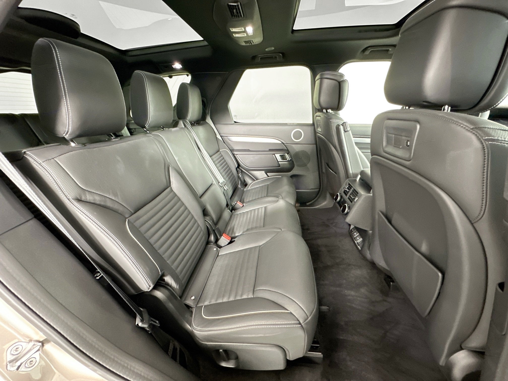 2024 Land Rover Discovery Dynamic SE