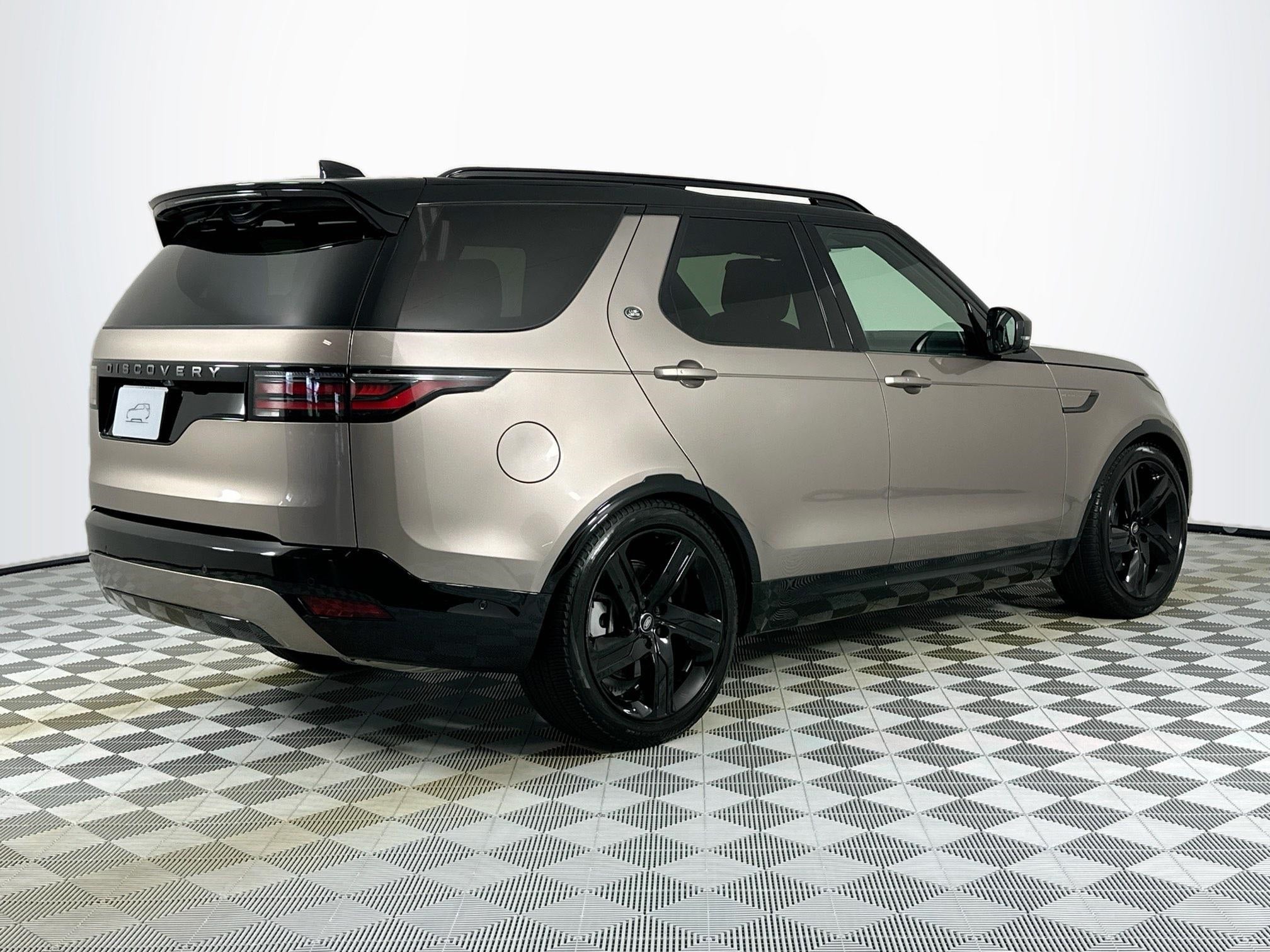 2024 Land Rover Discovery Dynamic SE