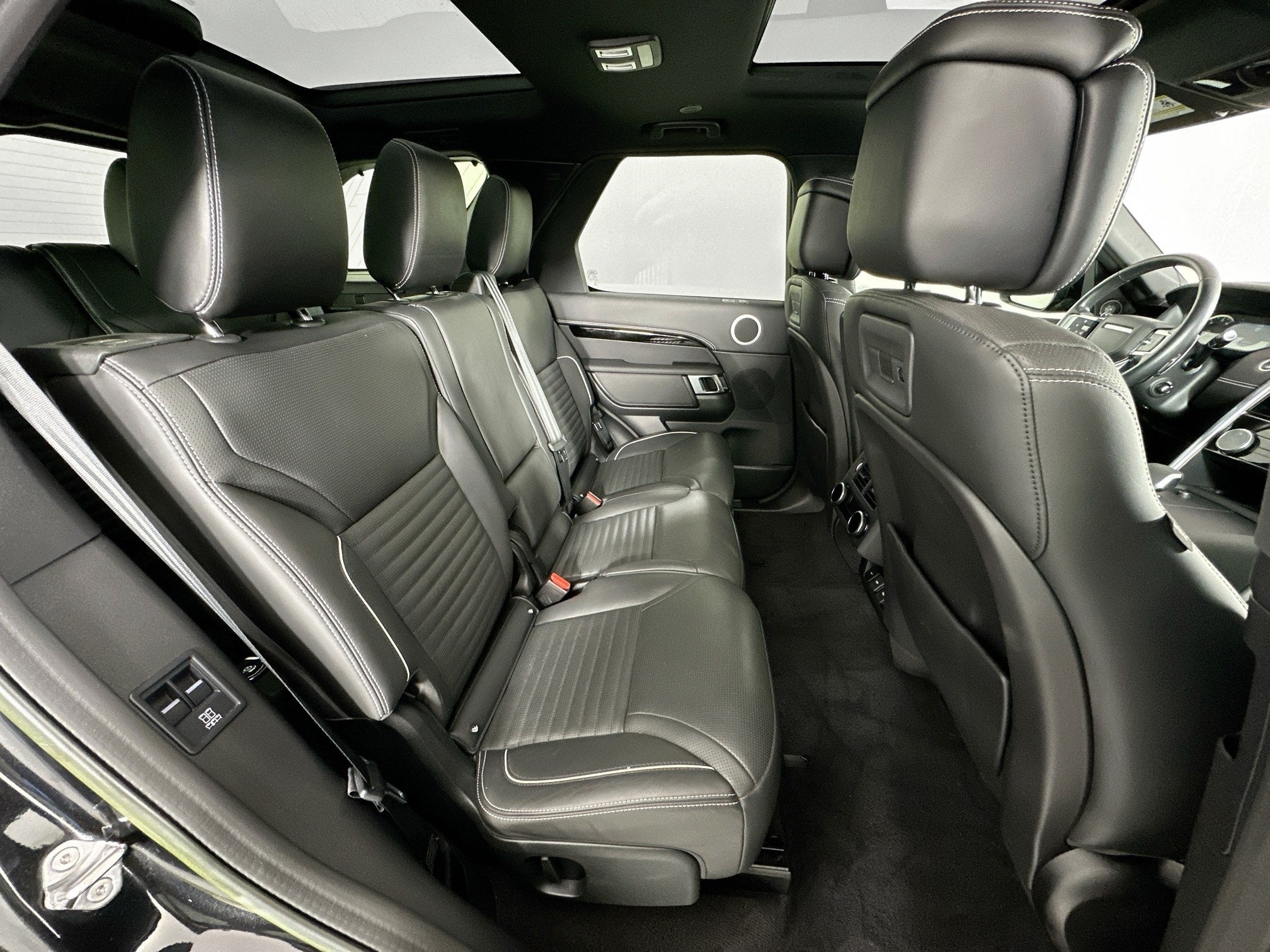 2023 Land Rover Discovery HSE R-Dynamic