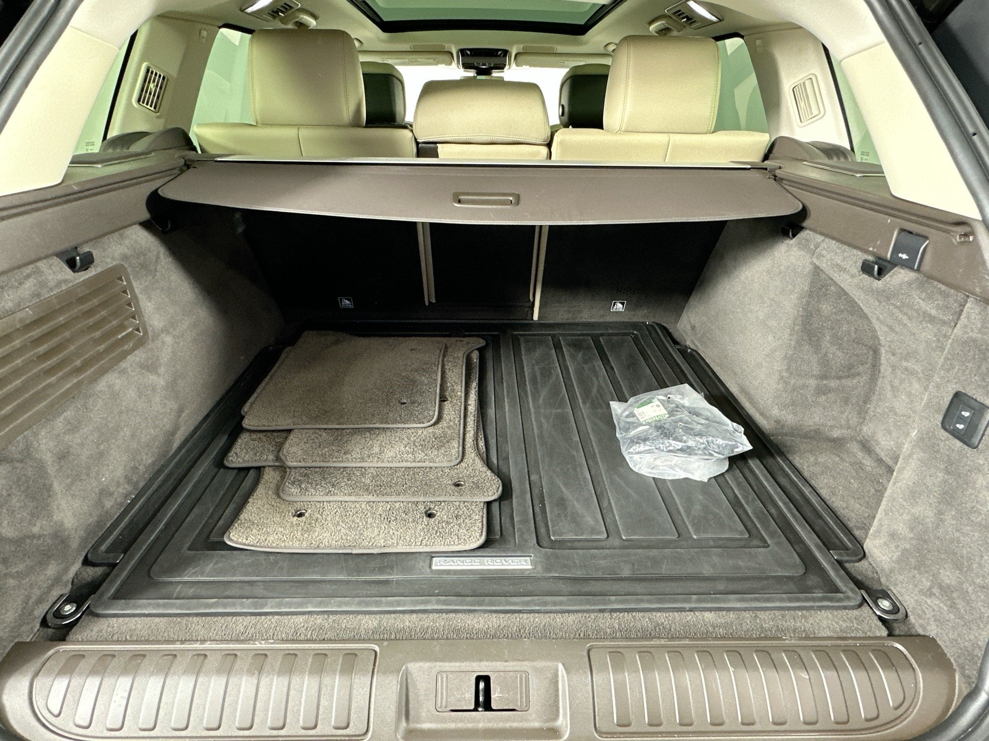 2021 Land Rover Range Rover Sport HSE Silver Edition