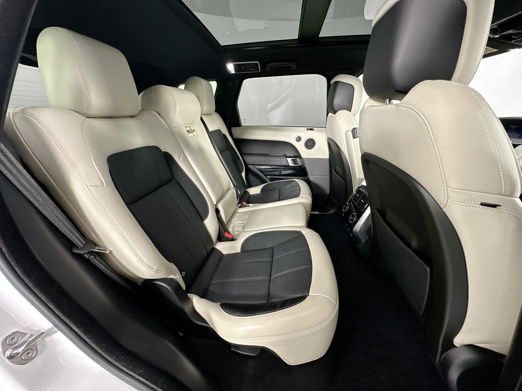 2020 Land Rover Range Rover Sport HST