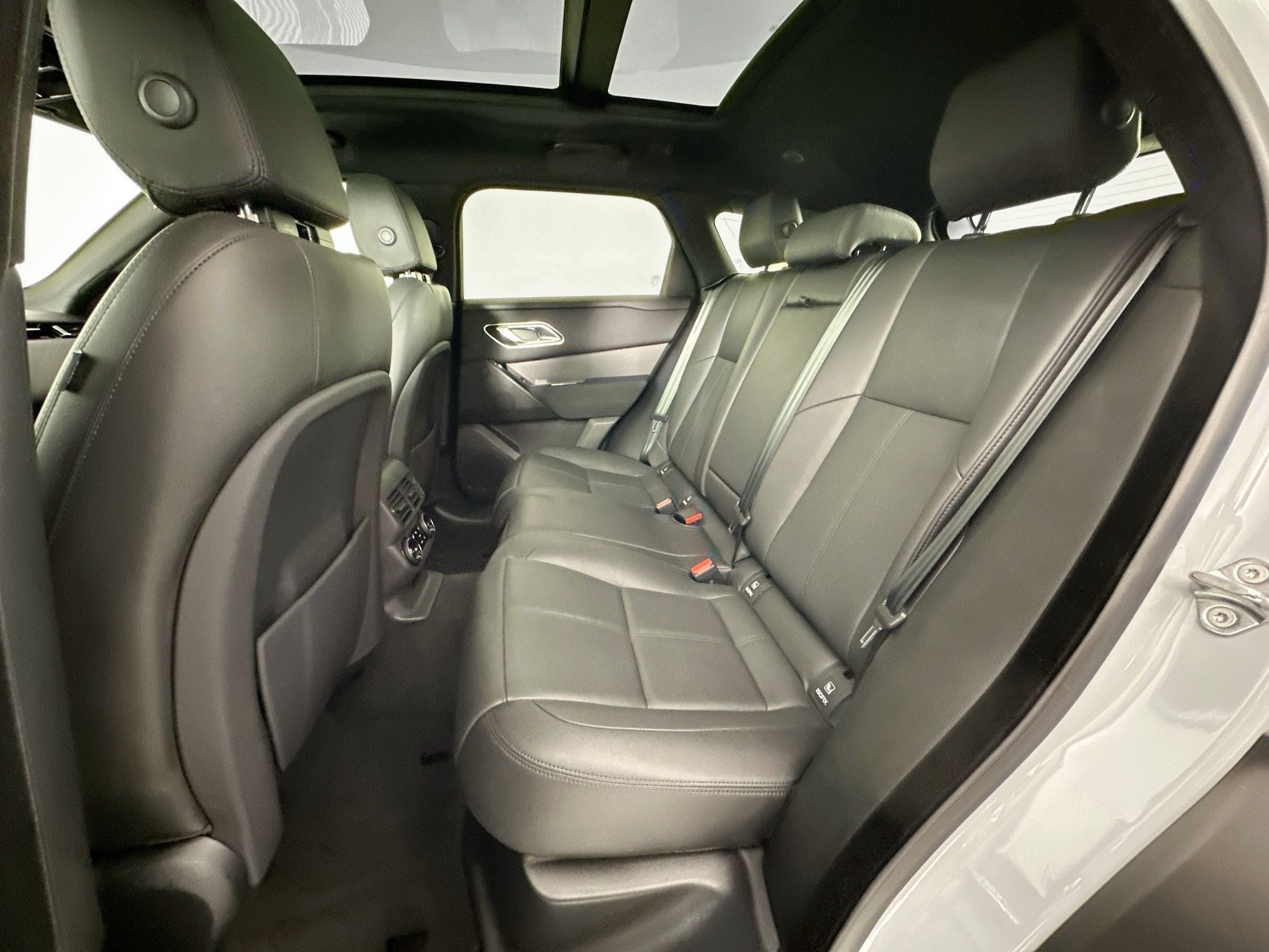 2024 Land Rover Range Rover Velar Dynamic SE