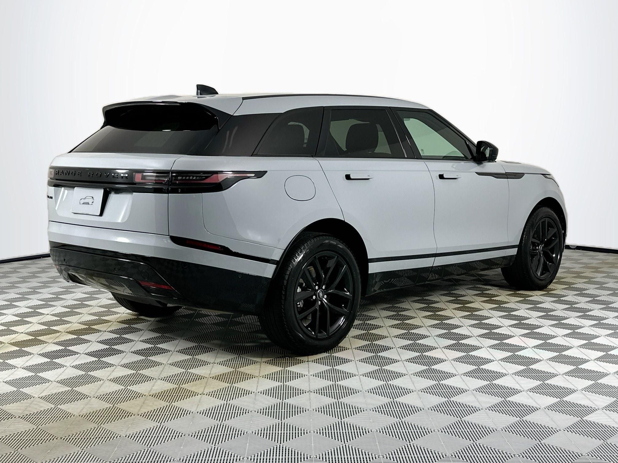 2024 Land Rover Range Rover Velar Dynamic SE