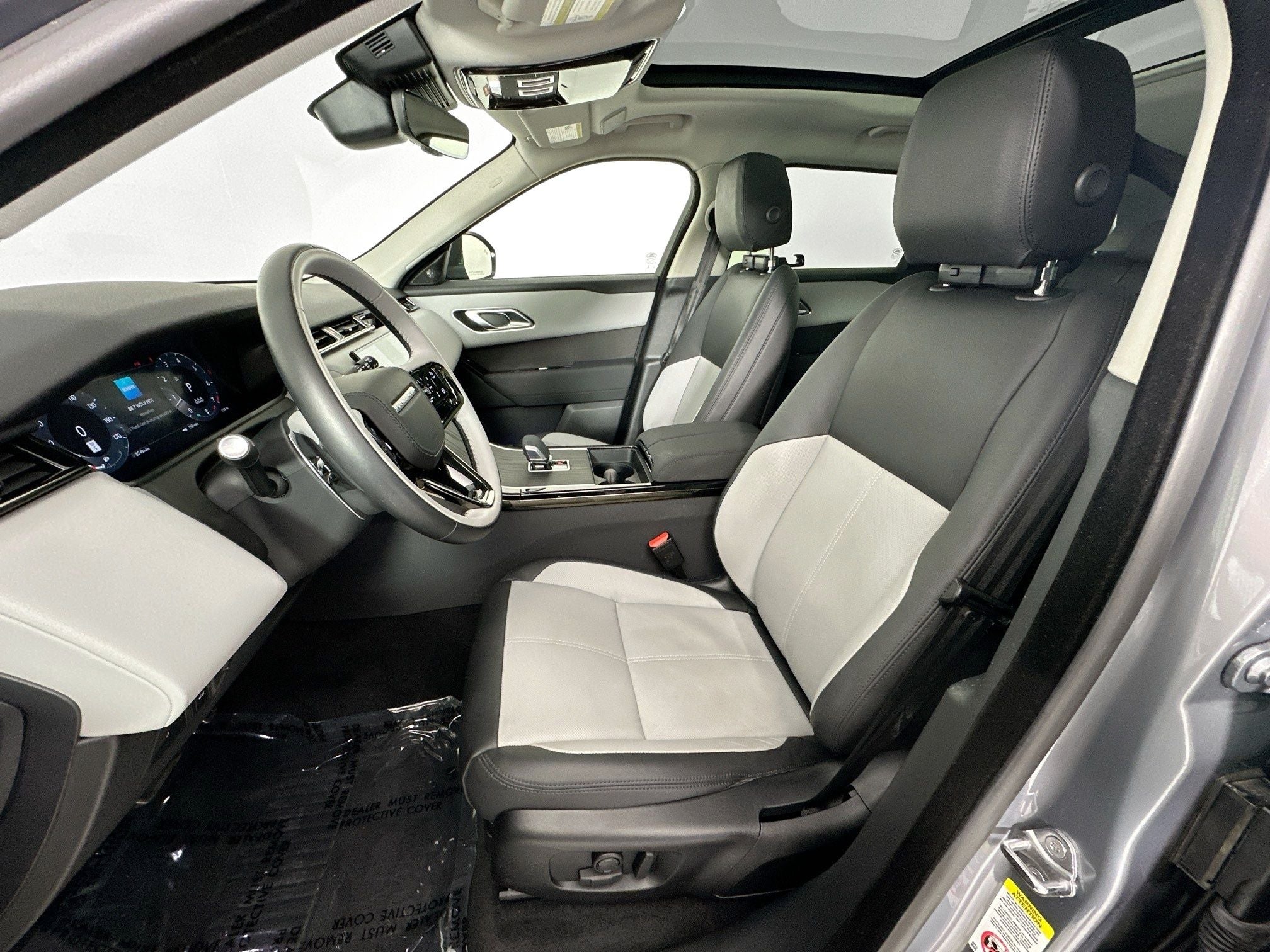 2025 Land Rover Range Rover Velar Dynamic SE