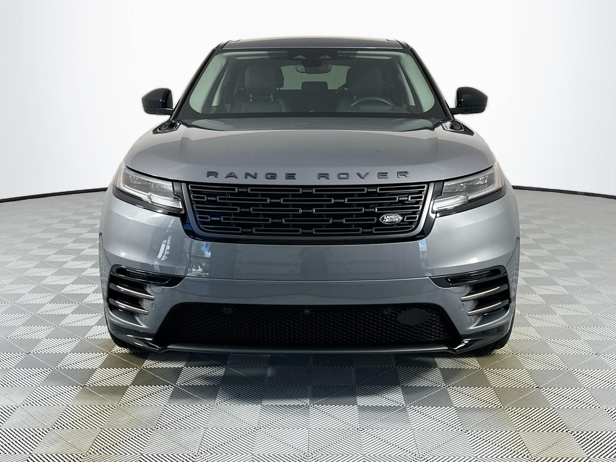 2025 Land Rover Range Rover Velar Dynamic SE