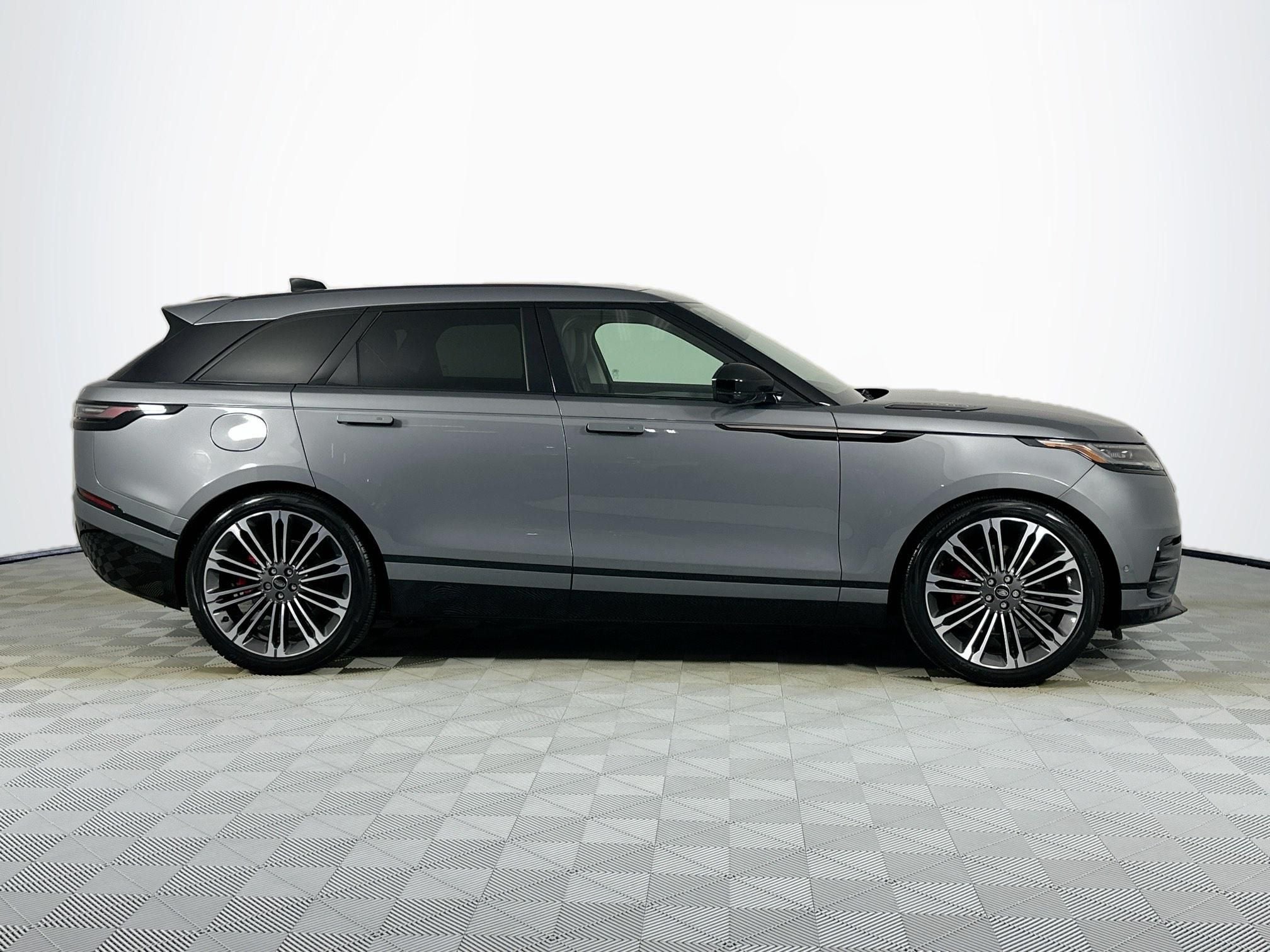 2025 Land Rover Range Rover Velar Dynamic SE