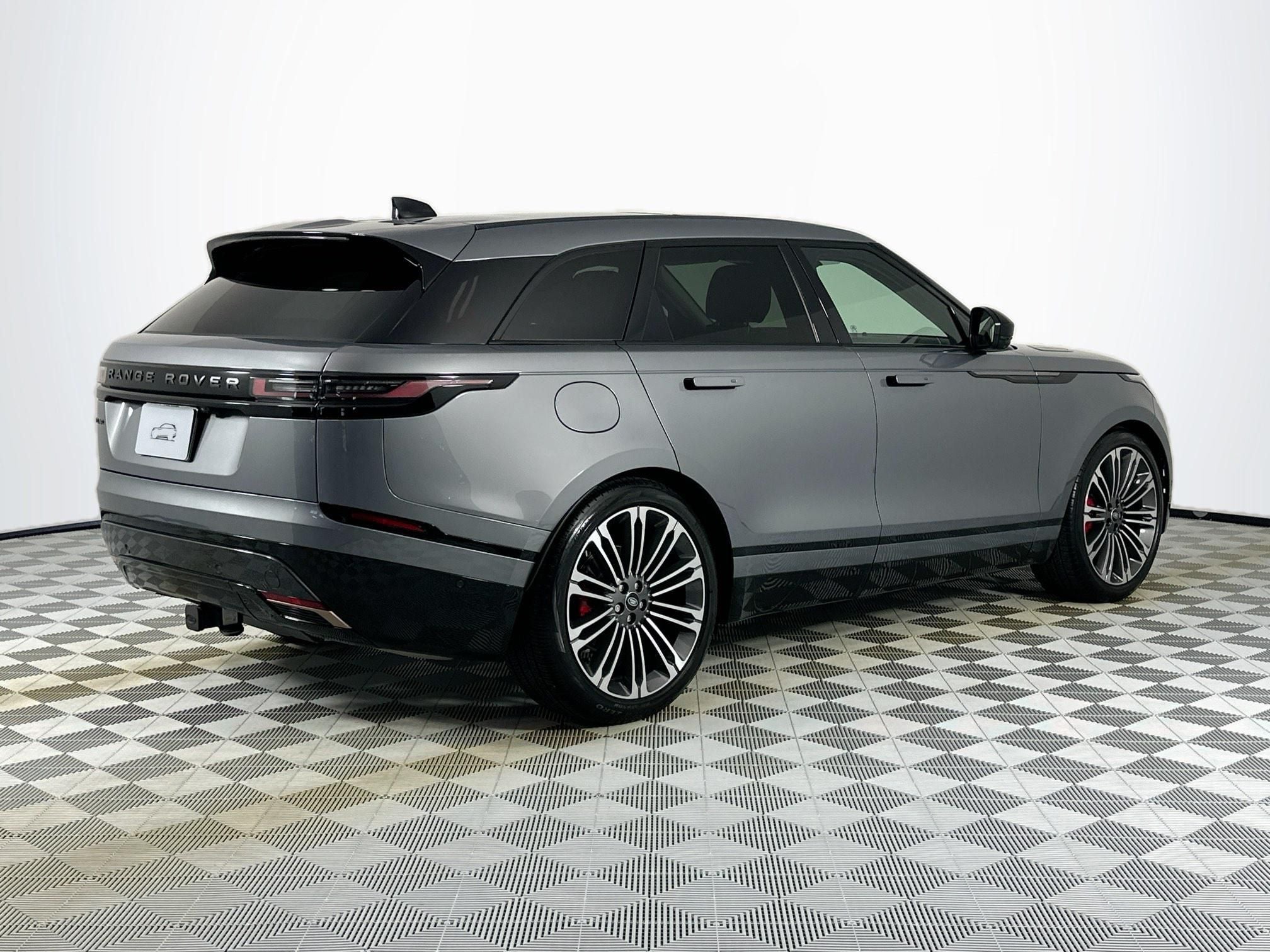 2025 Land Rover Range Rover Velar Dynamic SE