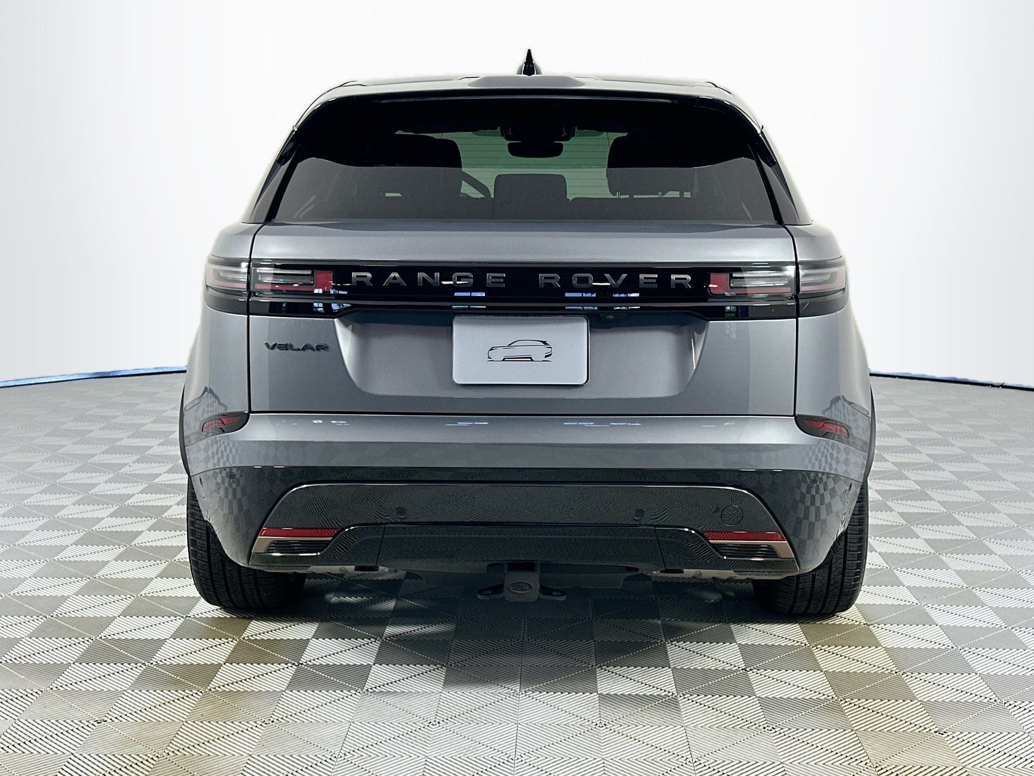 2025 Land Rover Range Rover Velar Dynamic SE