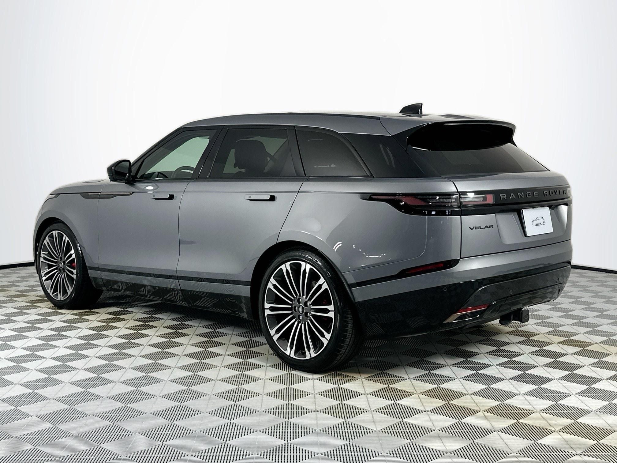 2025 Land Rover Range Rover Velar Dynamic SE