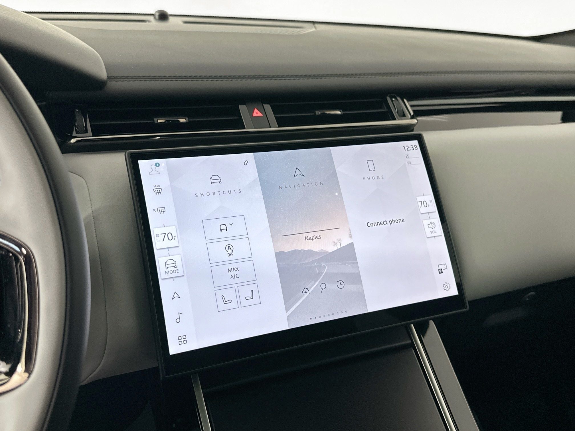 2026 Land Rover Range Rover Velar Dynamic SE