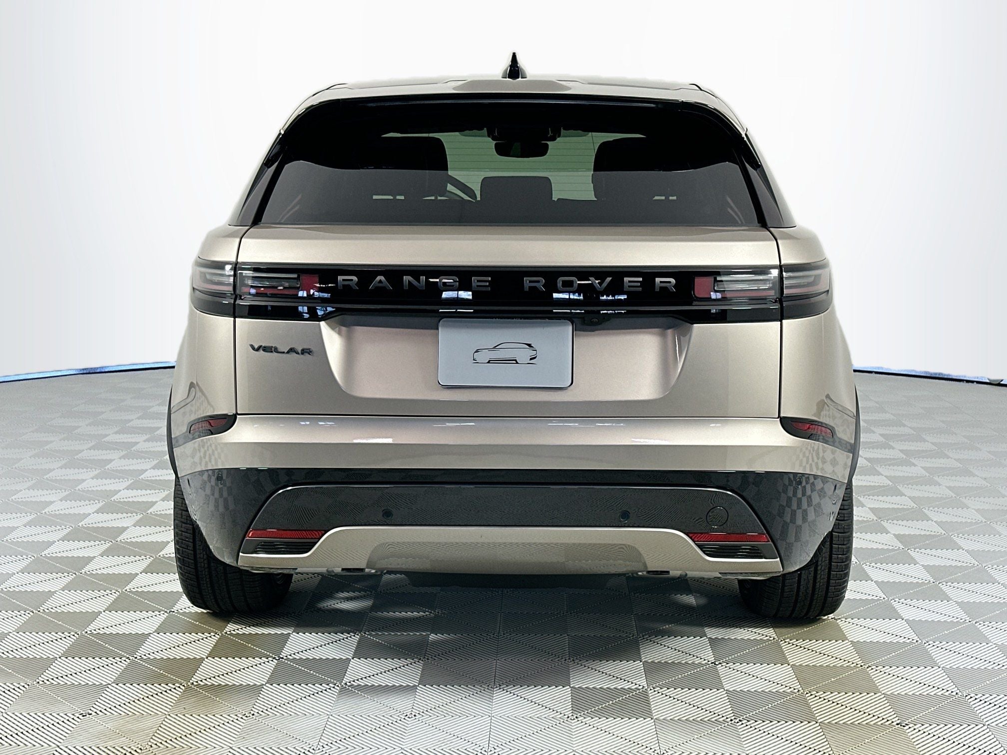 2026 Land Rover Range Rover Velar Dynamic SE