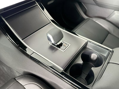 2026 Land Rover Range Rover Velar Dynamic SE