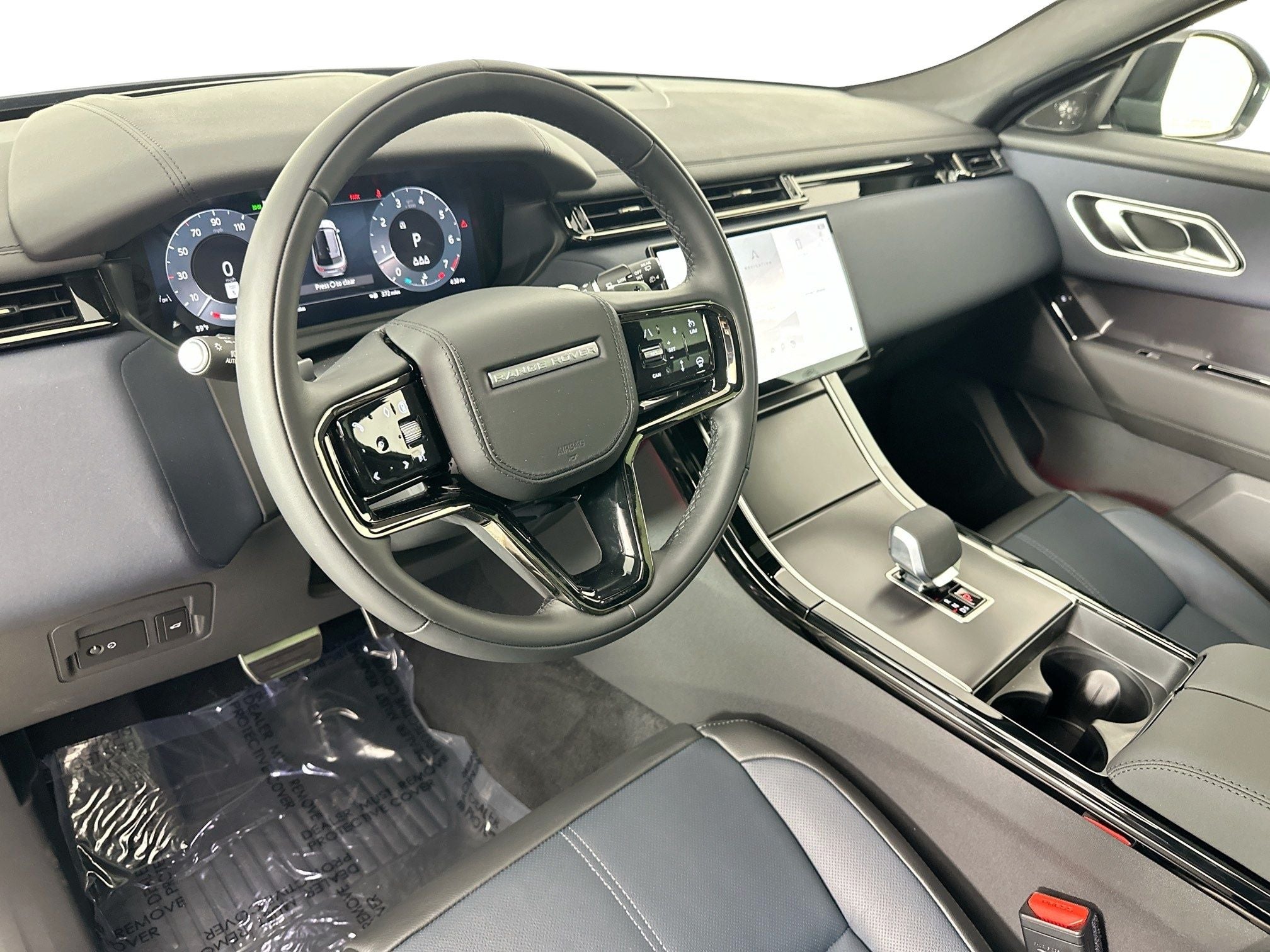 2026 Land Rover Range Rover Velar Dynamic SE