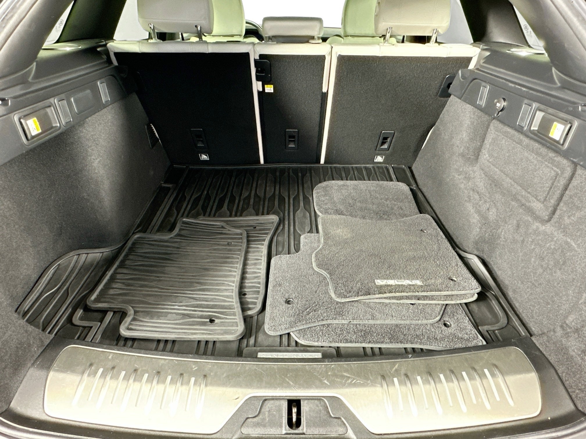 2018 Land Rover Range Rover Velar SE R-Dynamic