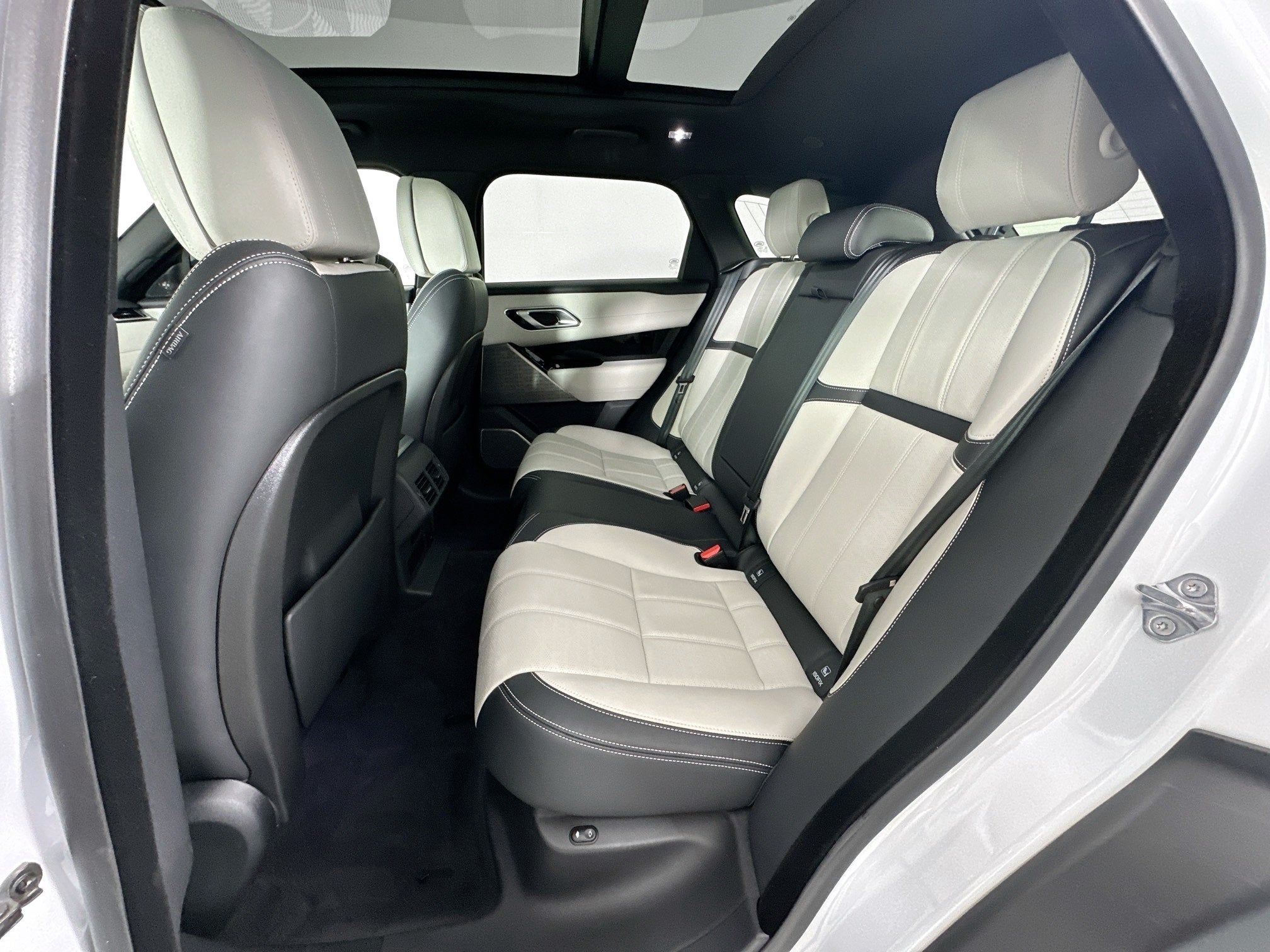 2022 Land Rover Range Rover Velar R-Dynamic HSE