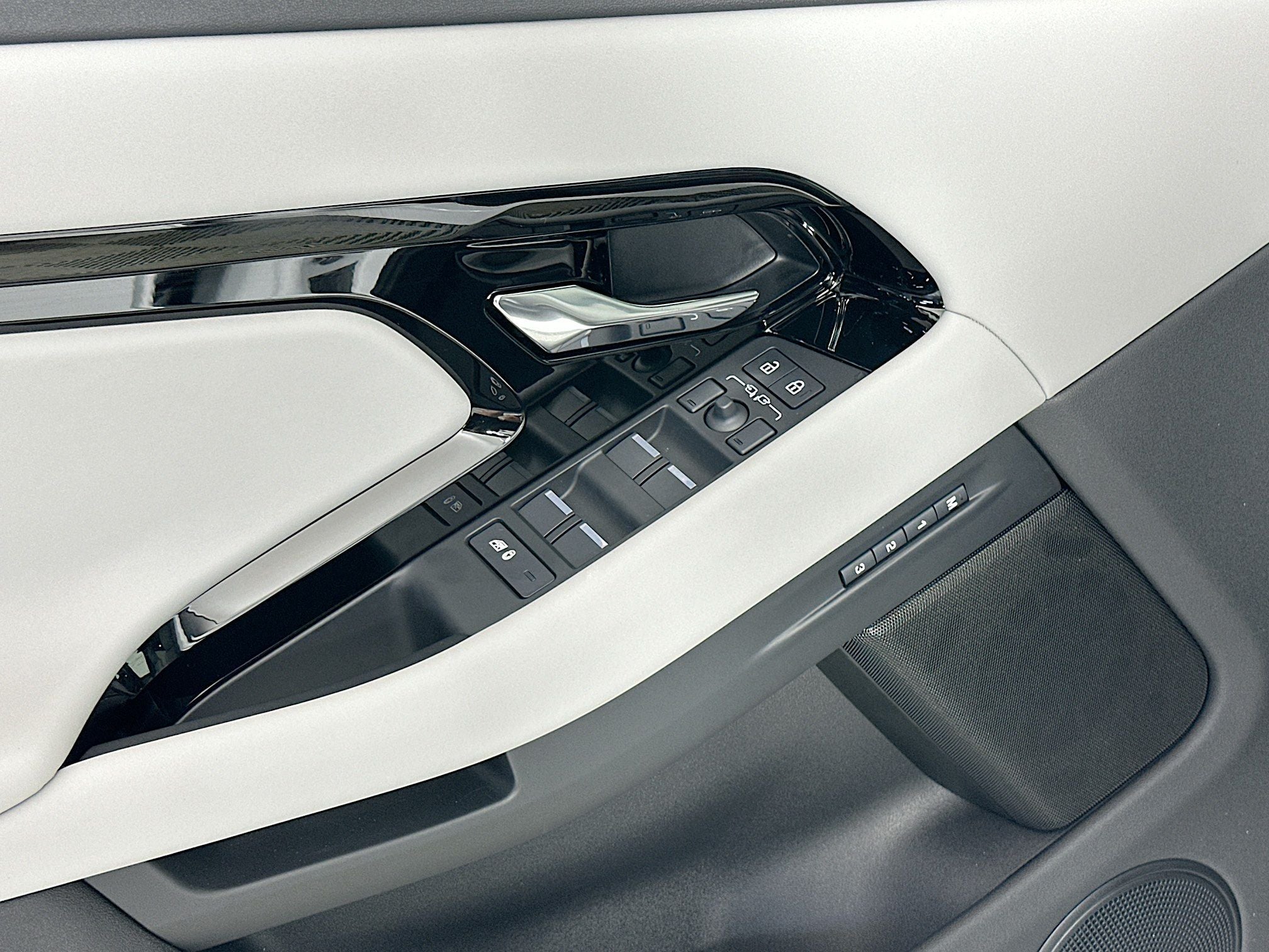 2026 Land Rover Range Rover Evoque S