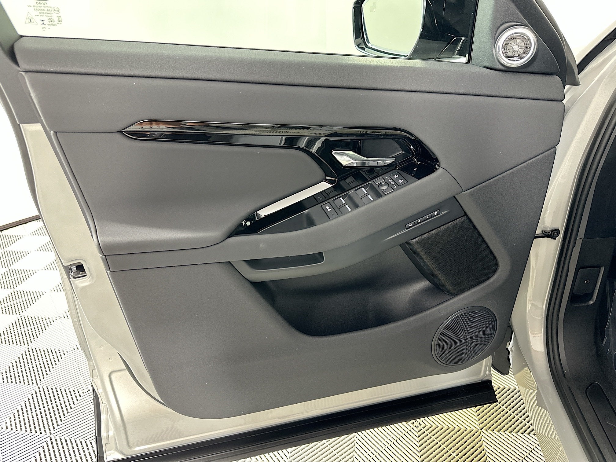 2026 Land Rover Range Rover Evoque S